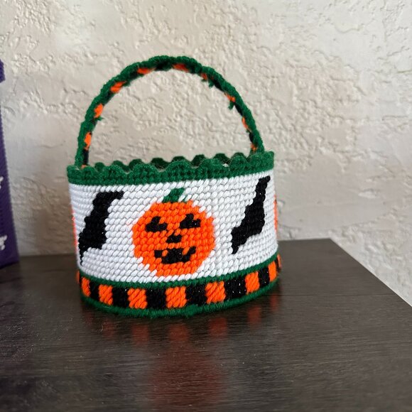 Glow in the Dark Halloween Basket – Pumpkins & Bats Trick or Treat Pail - Picture 1 of 3